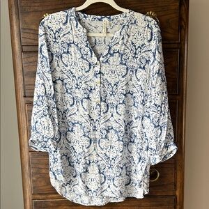 Women’s Blue & White Printed Button Henley Top, Size L